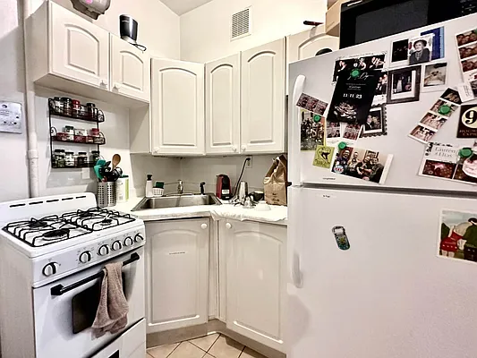 Rented by Corcoran | media 7