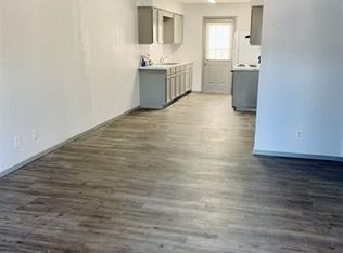 136 7th St SW, Paris, TX 75460
