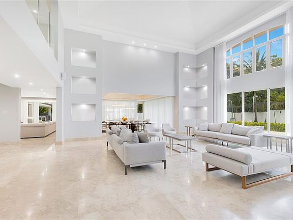 3rd image of 331 DORADO BEACH EAST