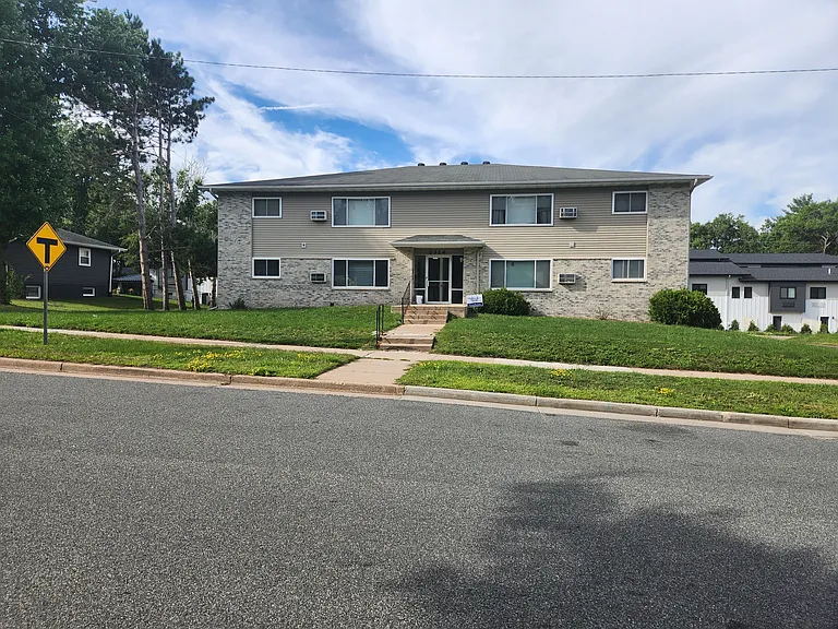 2330 E Hamilton Ave — Photo 1