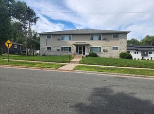 2330 E Hamilton Ave #B-05, Eau Claire, WI 54701