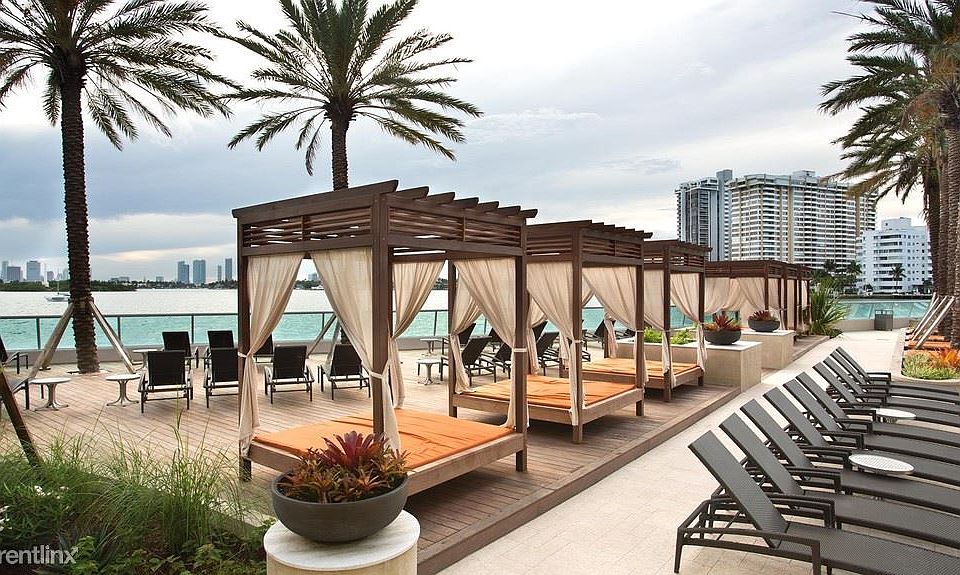 flamingo-south-beach-north-and-south-towers-miami-beach-fl-r