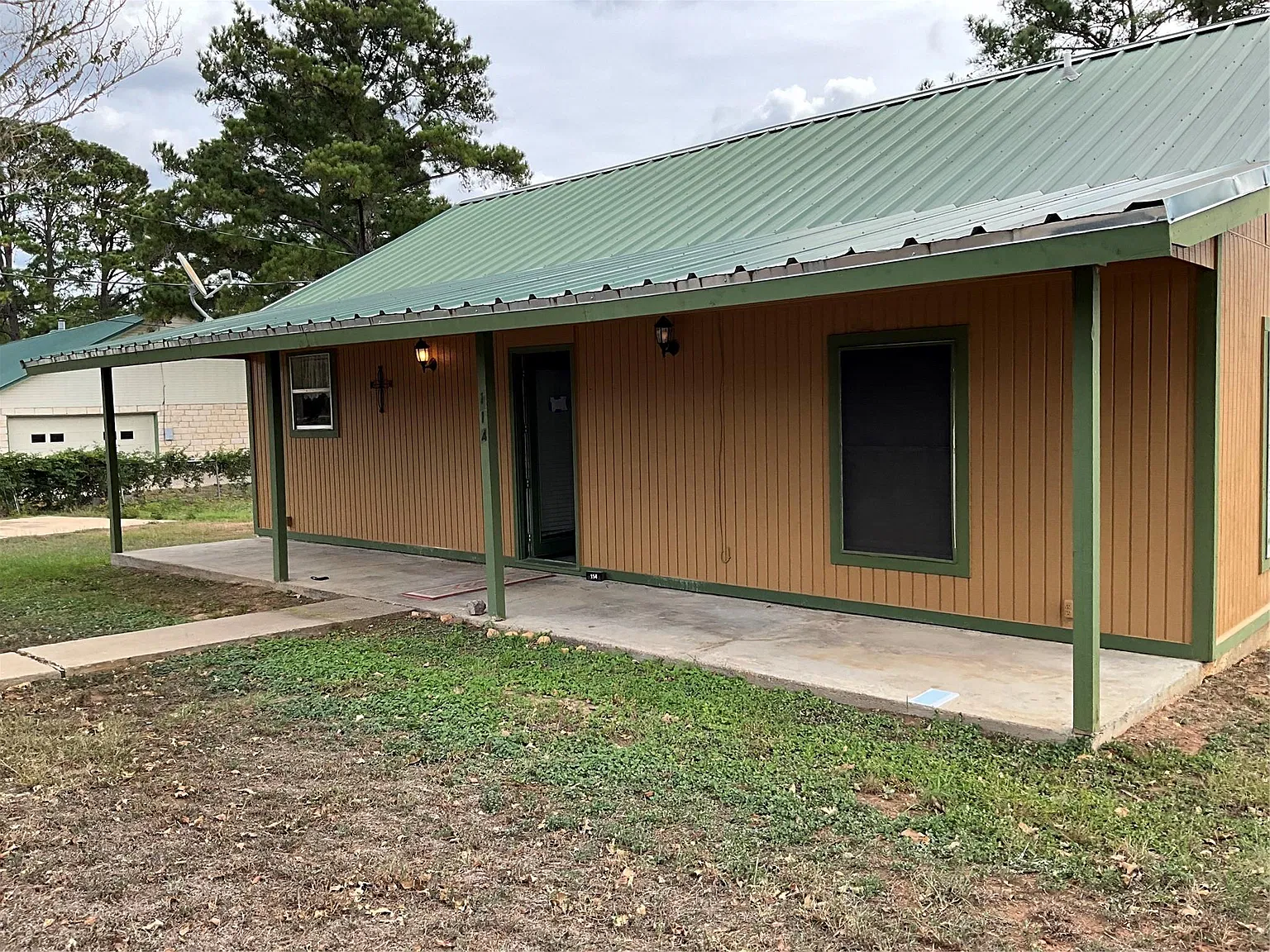 2 bed, 1.0 bath, 936 sqft, $1,400 — Photo 3