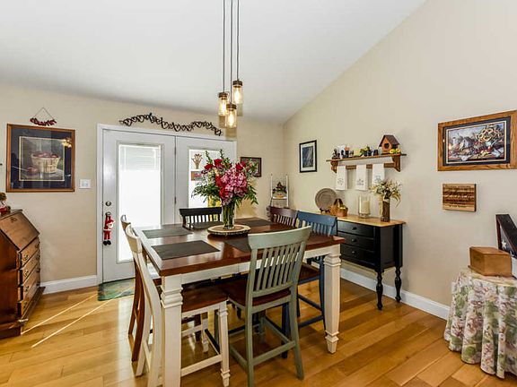 4th image of 3678 Berryhill Dr