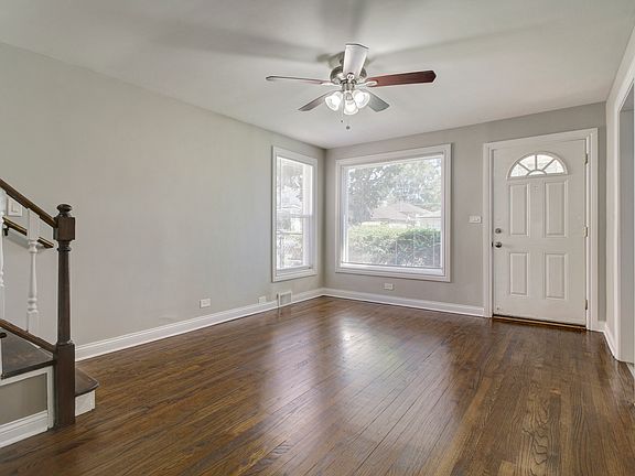 3rd image of 410 52nd Ave