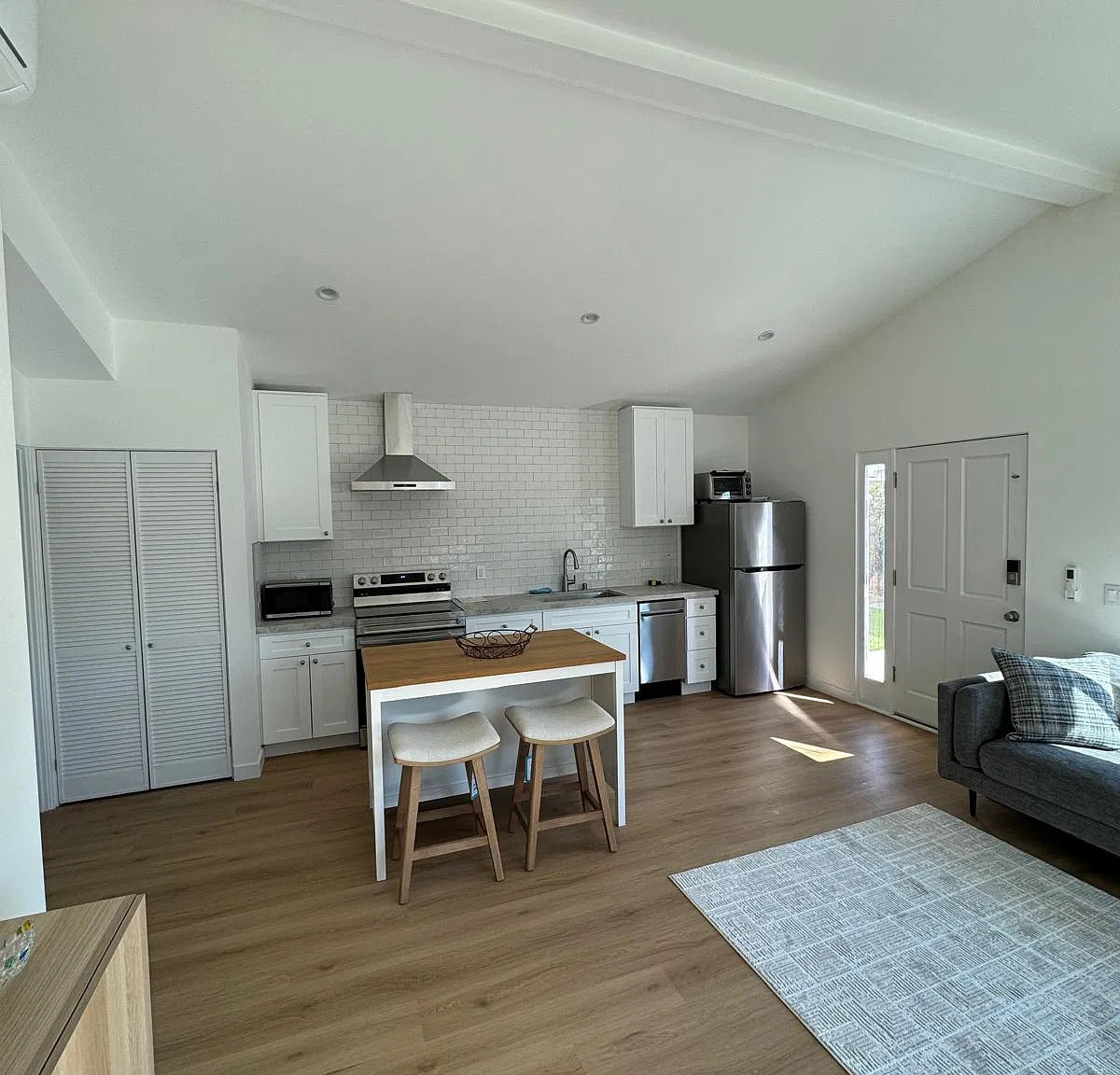 1 bed, 600 sqft, $2,550 — Photo 3