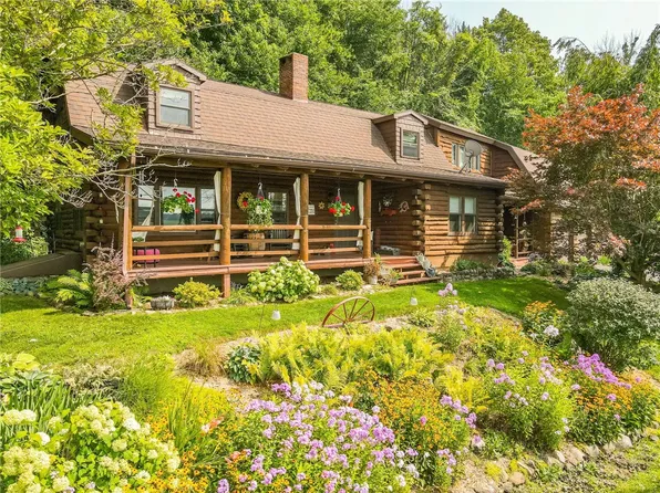 5239 Rushmore Rd, Shortsville, NY 14548