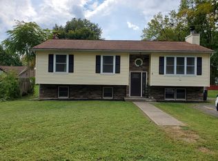 501 9th St, Matamoras, PA 18336