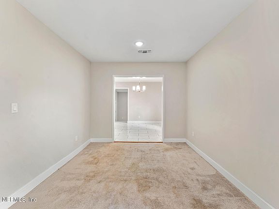 5th image of 858 BUNKER HILL Boulevard