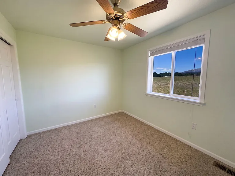 119 Bristlecone Ln — Photo 9