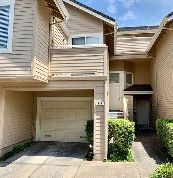 1st image of 419 Seagull Ct #419