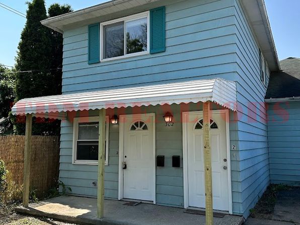 302 E Clinton St #1