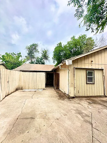 207 W William Cannon Dr #B Photo 1