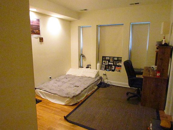 3rd image of 7465 N Seeley Ave APT 1