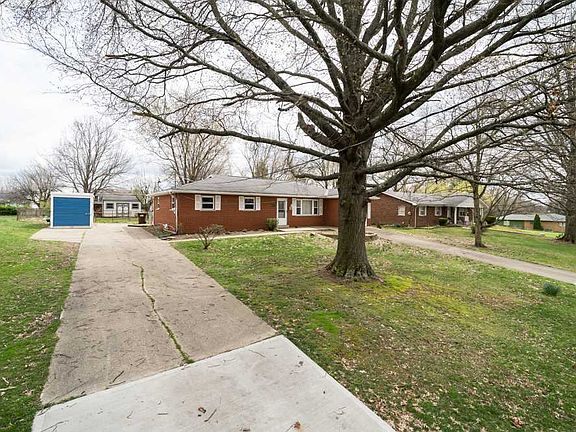 4th image of 10096 Crescent Dr