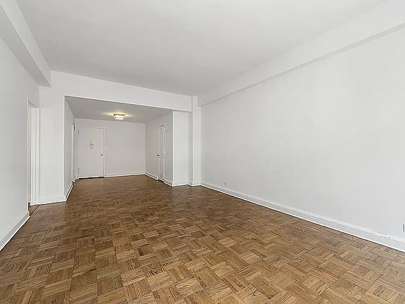 3rd image of 136 E 55th St APT 7K