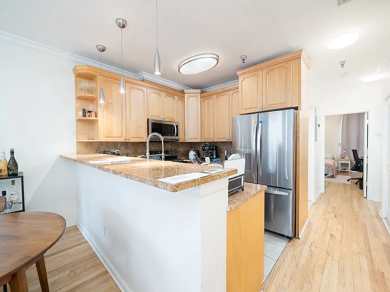 106 Washington St #1 — Photo 2
