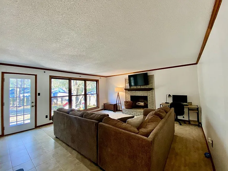 2112 Westfield Dr — Photo 13