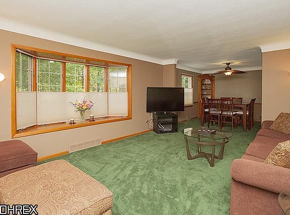 3rd image of Eastlawn Dr