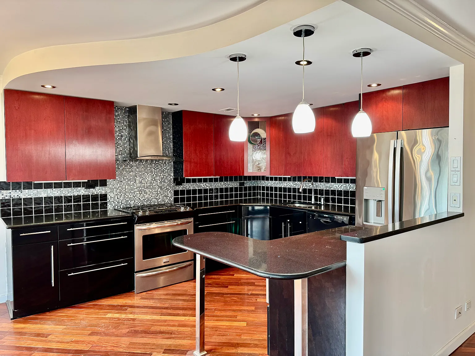 2 bed, 1150 sqft, $3,850 — Photo 3