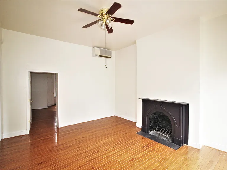 809 Park Ave — Photo 7