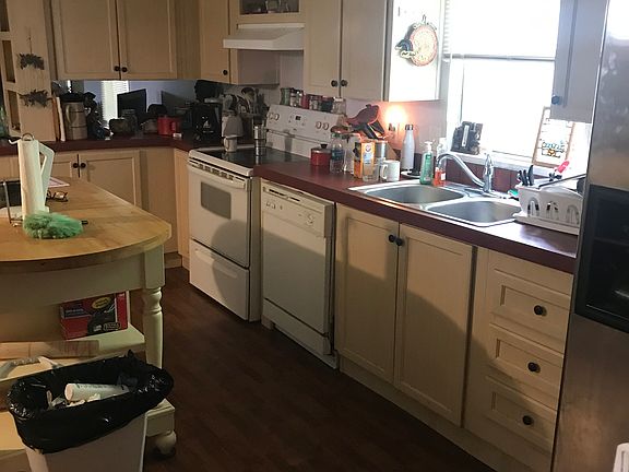 5th image of 7800 Mockingbird Ln