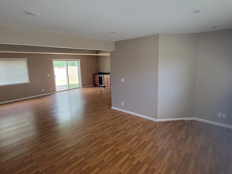 932 Pleasant Ave — Photo 6