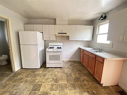 1st image of 817 N Townsend St #3