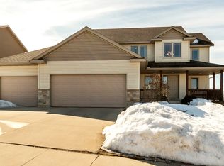 5076 Ridgeview Dr NW, Rochester, MN 55901