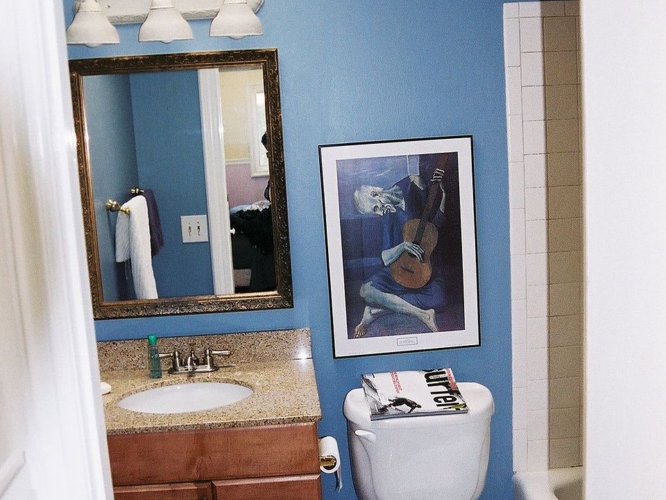 2nd image of 2722 Quebec Dr