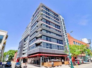 10 Willison Sq #303, Toronto, ON M5T0A8