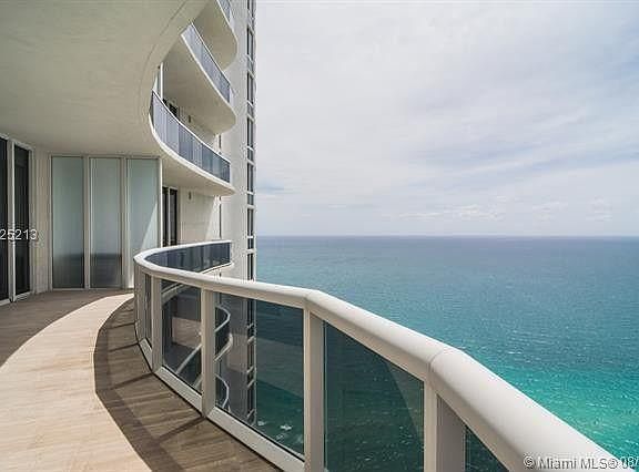 4th image of 15901 Collins Ave APT 3305