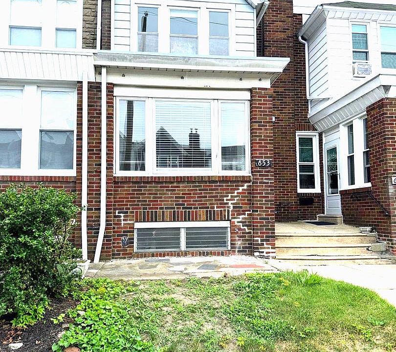 1st image of 653 Gerhard St