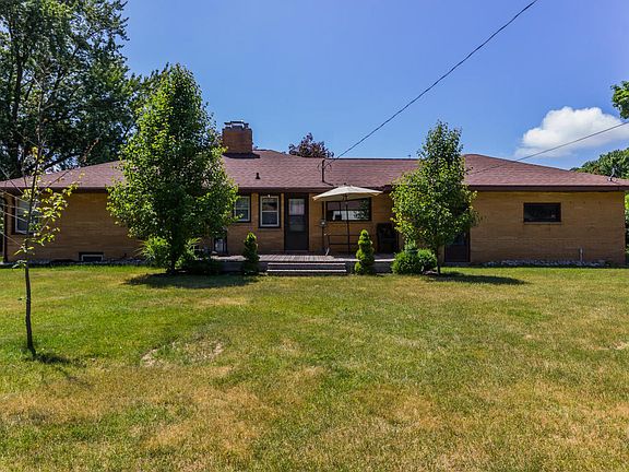 3rd image of 209 Calvin Ave