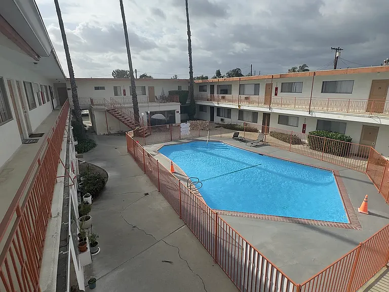 6415 Rosemead Blvd — Photo 8