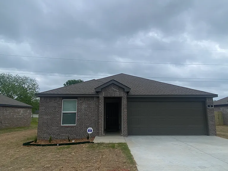 5 Vineyard Dr — Photo 1