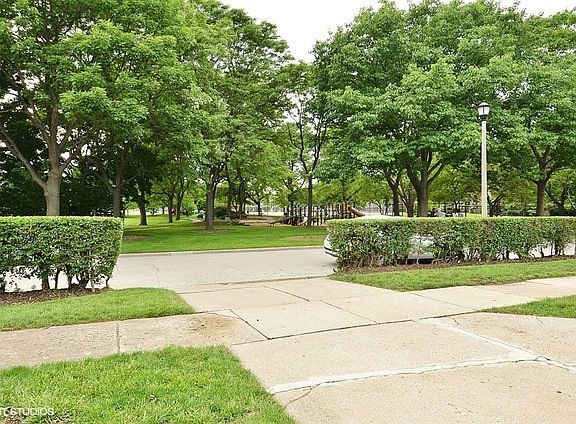 2nd image of 9411 Kolmar Ave