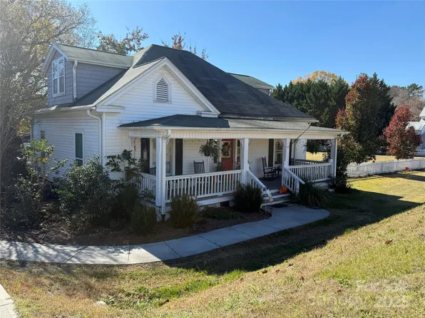 4245 Stallings Rd, Harrisburg, NC 28075