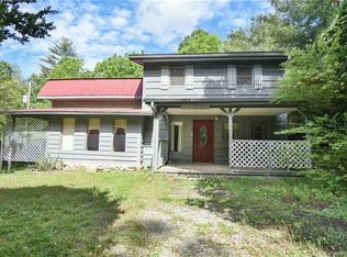 2150 Davis Mountain Rd, Hendersonville, NC 28739