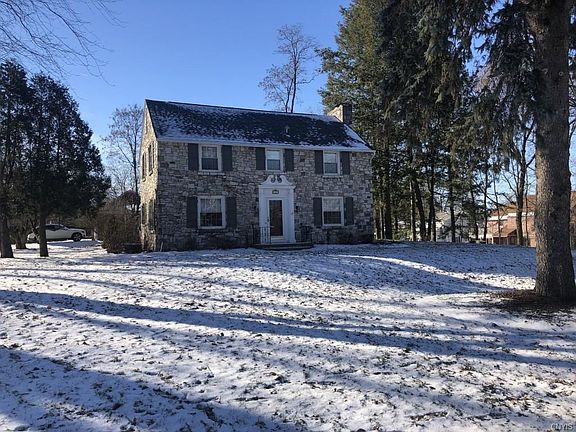 2nd image of 12 Westminster Cir