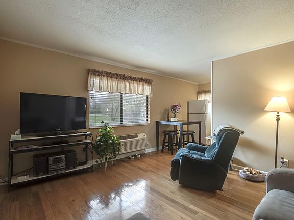 4th image of 2718 SW Painter Ave #D100