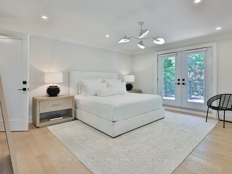 1638 Ruscombe Close — Photo 19