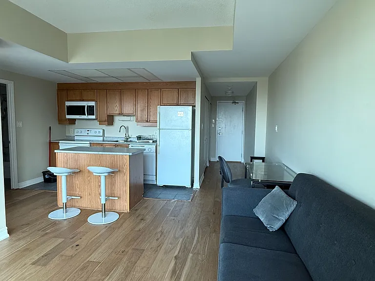 134 York St #805 — Photo 6