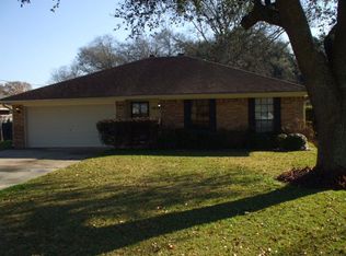 4820 McKinley Ave, Groves, TX 77619