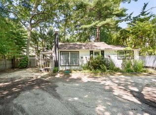 141 W Neck Rd, Southampton, NY 11968