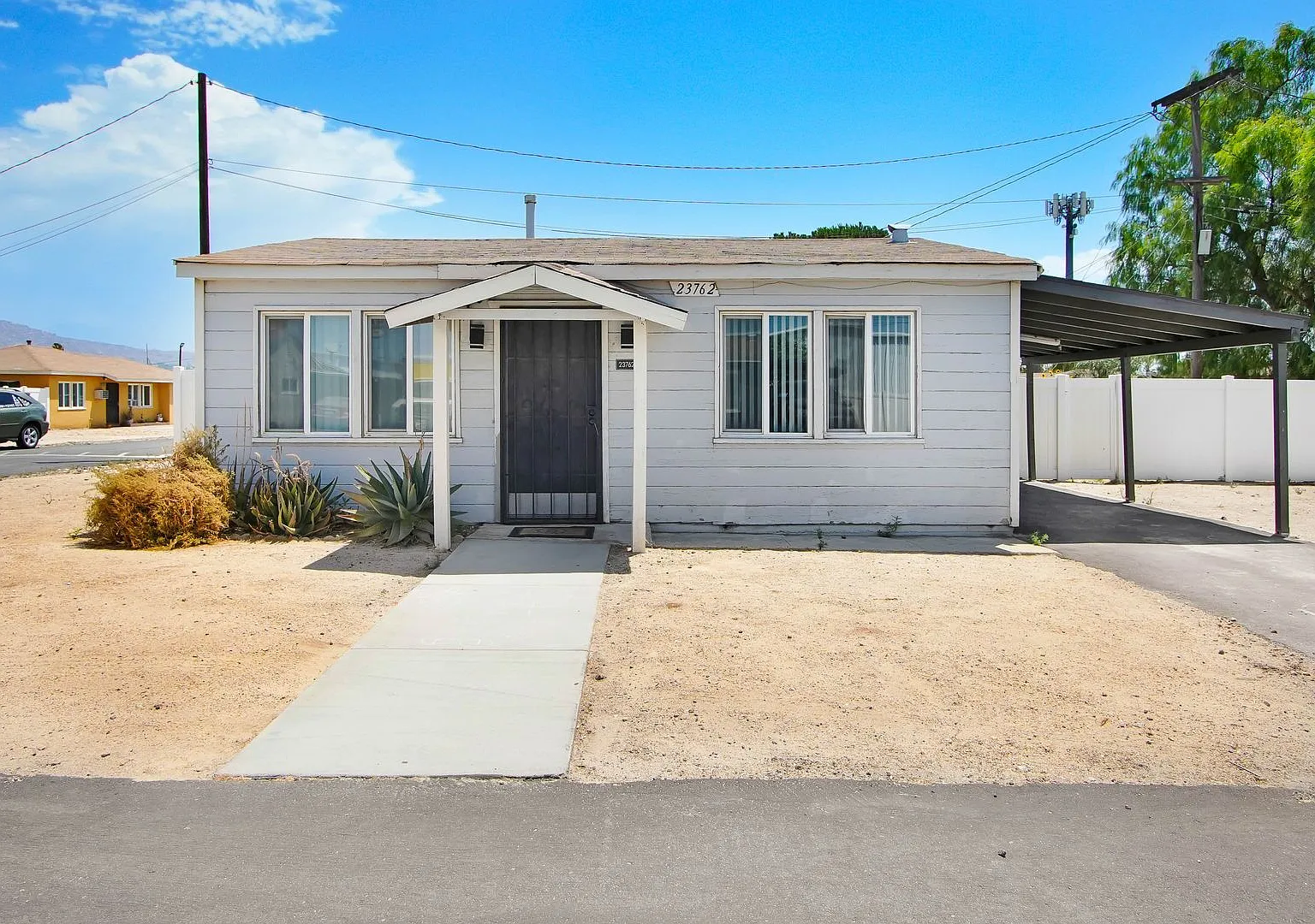 Moval Terrace Apartments — Photo 1
