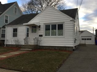 87 Crescent Rd, Pawtucket, RI 02861