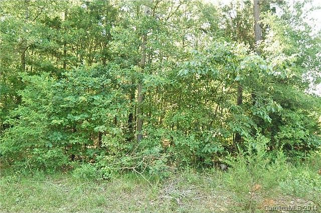 2nd image of Walnut Crest Dr