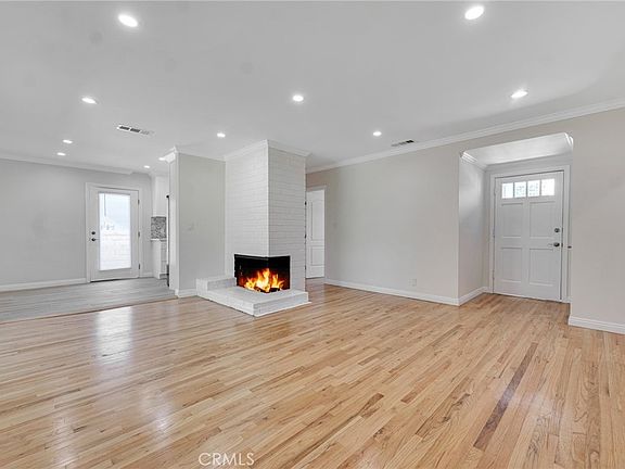 5th image of 19815 Bassett St