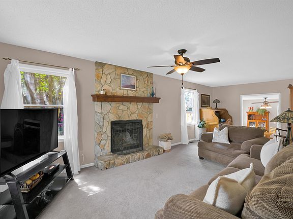 5th image of 152 Toucan Way